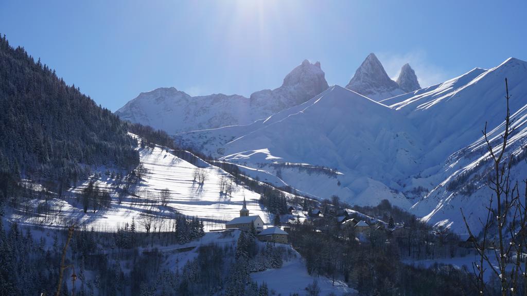 Residence Goelia Les Chalets Des Ecourts Saint-Jean-d'Arves Luaran gambar